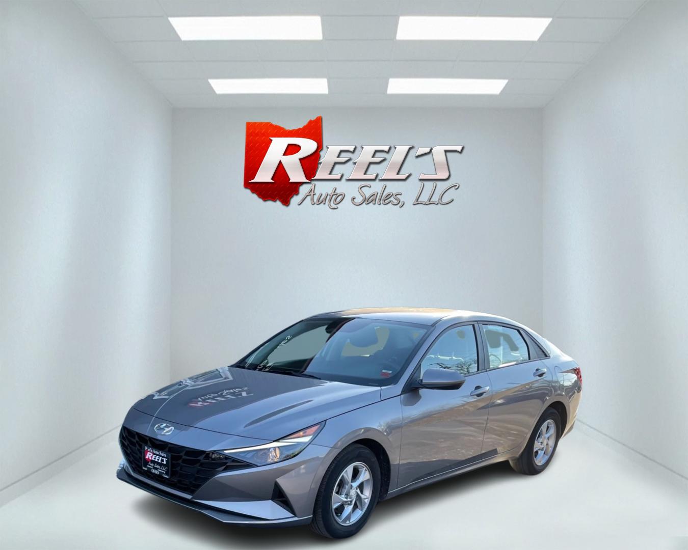 2021 Gray /Black Hyundai Elantra SE (KMHLL4AGXMU) with an 2.0L I4 DOHC 16V engine, Automatic transmission, located at 11115 Chardon Rd. , Chardon, OH, 44024, (440) 214-9705, 41.580246, -81.241943 - Photo#40